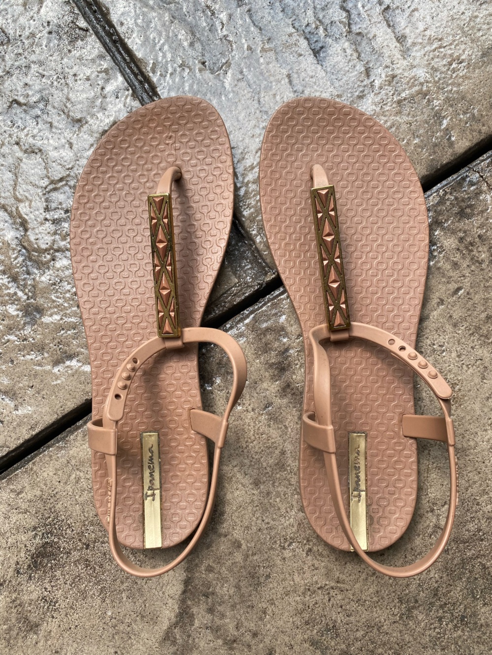 Ipanema Women's Tan T-Strap Sandals with Gold Accent